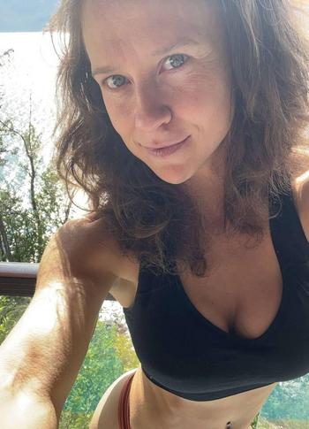 CrossFitMommy403.963.6762, 36 Caucasian/White female escort, Red Deer