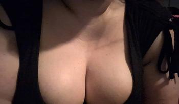 Lulu, 30 Caucasian/White female escort, Red Deer